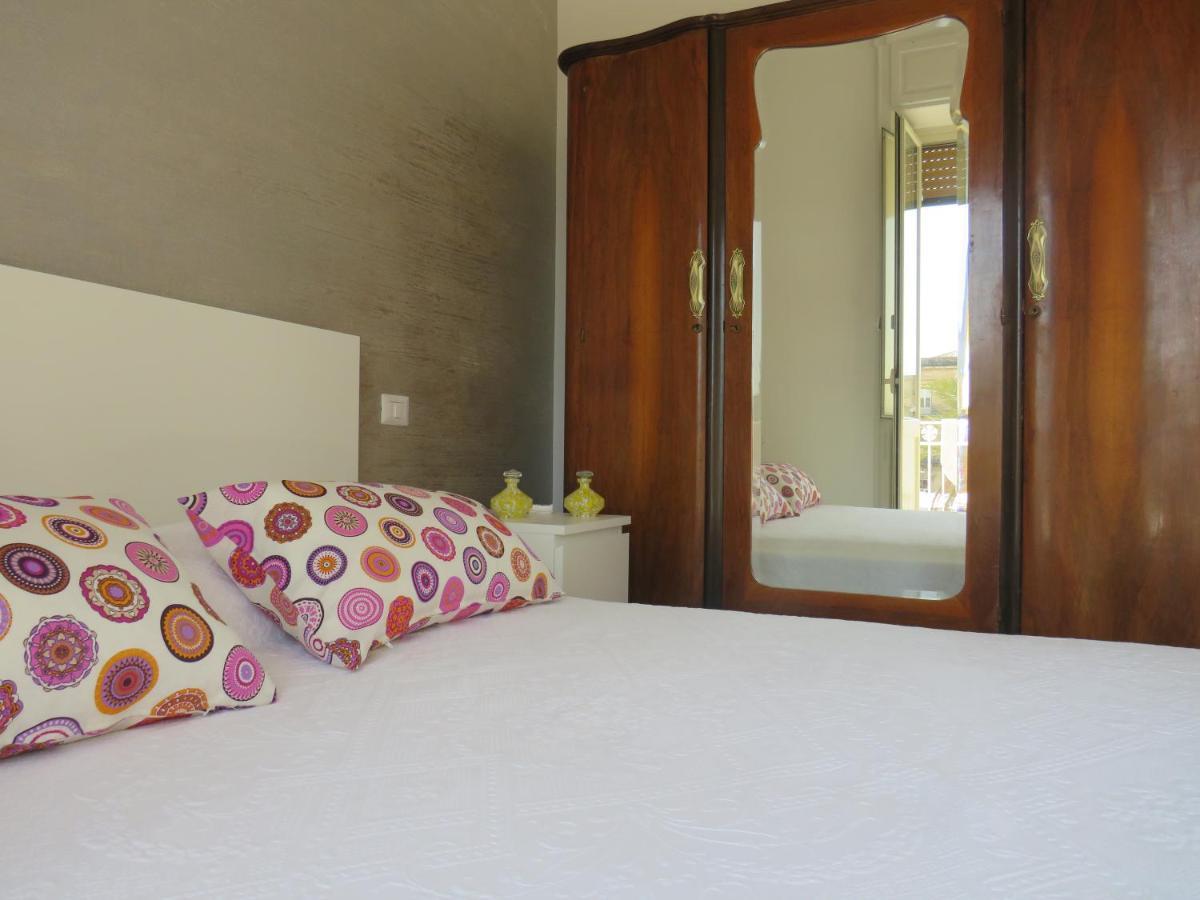 Casa Vacanza Il Gelsomino Magico 아볼라 외부 사진