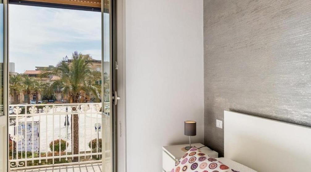 Casa Vacanza Il Gelsomino Magico 아볼라 외부 사진